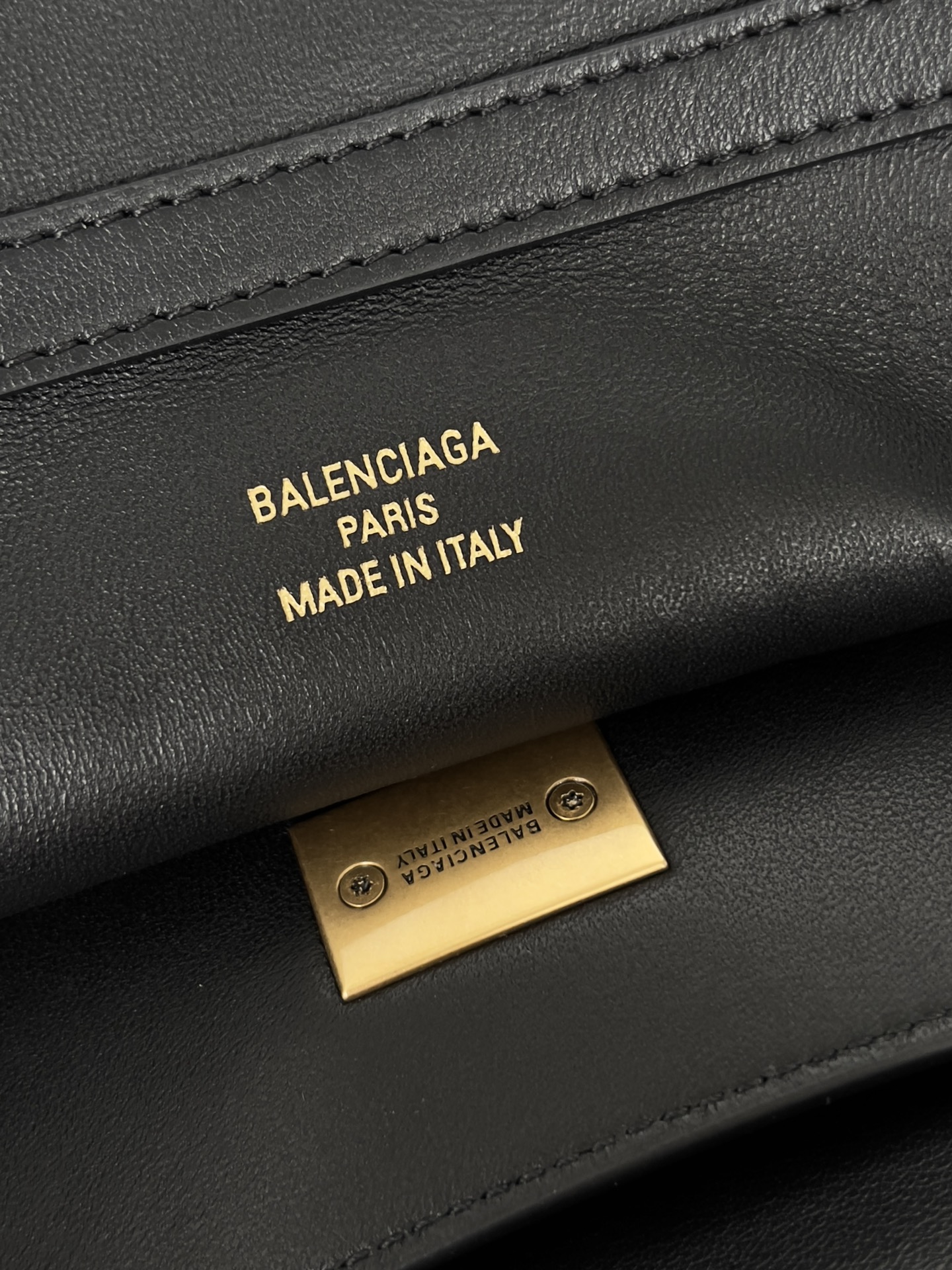 Balenciag Rodeo Handbags-39.8x29.9x12.9CM