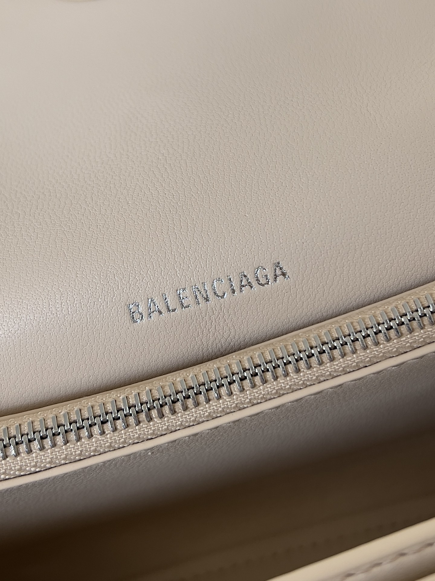 Ba*len*cia*ga crush chain bag-25.5*10*15.5cm