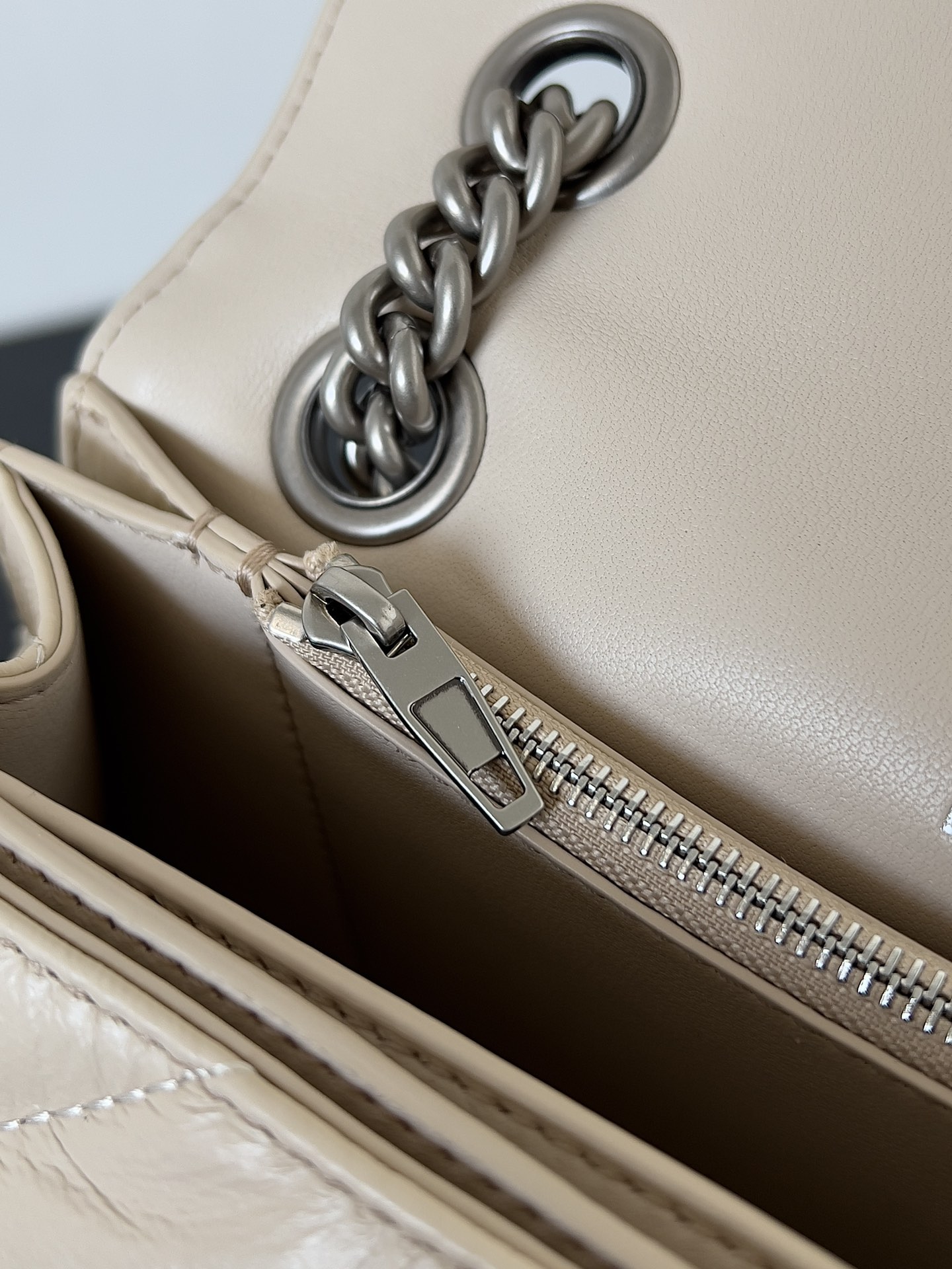 Ba*len*cia*ga crush chain bag-25.5*10*15.5cm