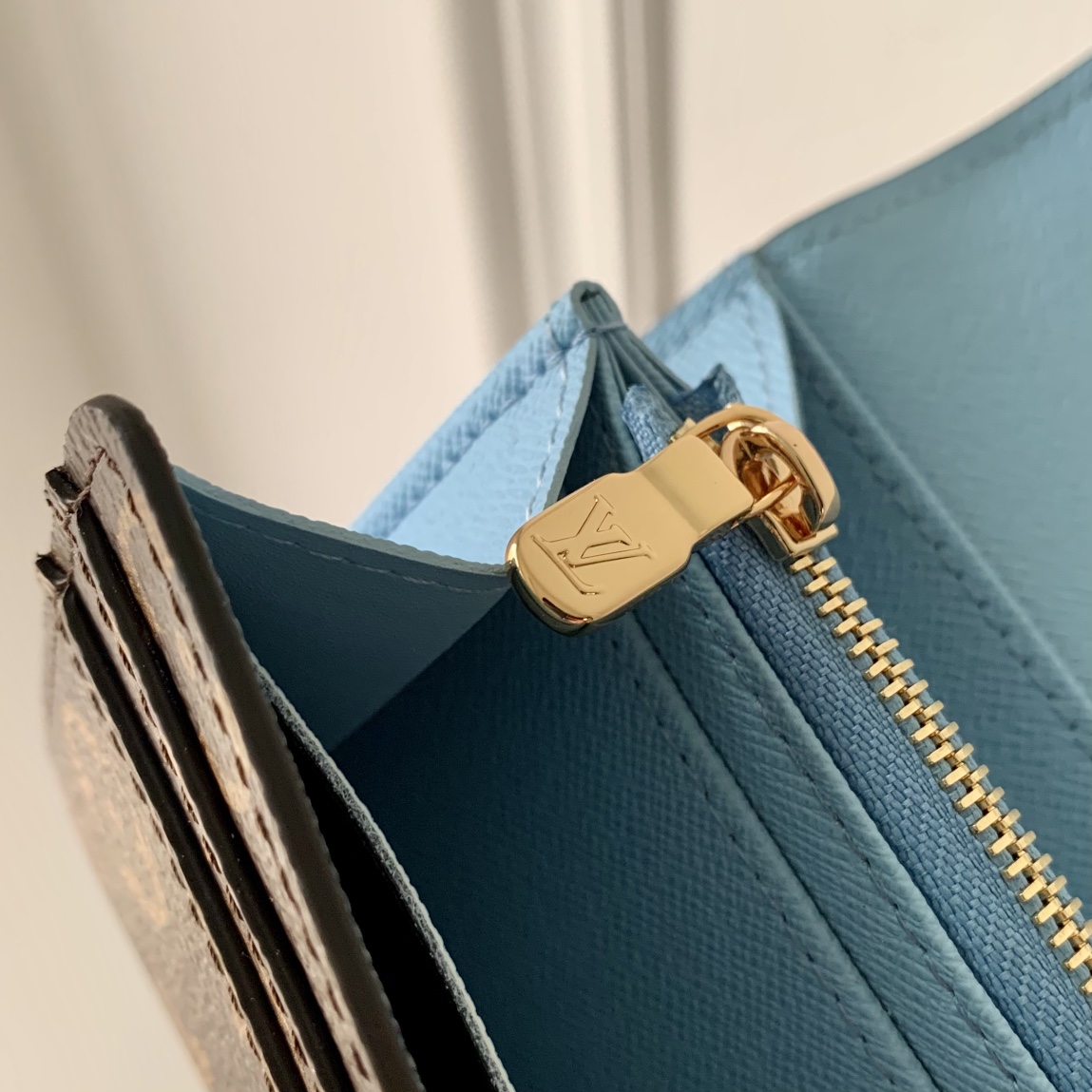 l0*is V*t0n sarah wallet-m83580-19 x 10.5 x 2.5cm
