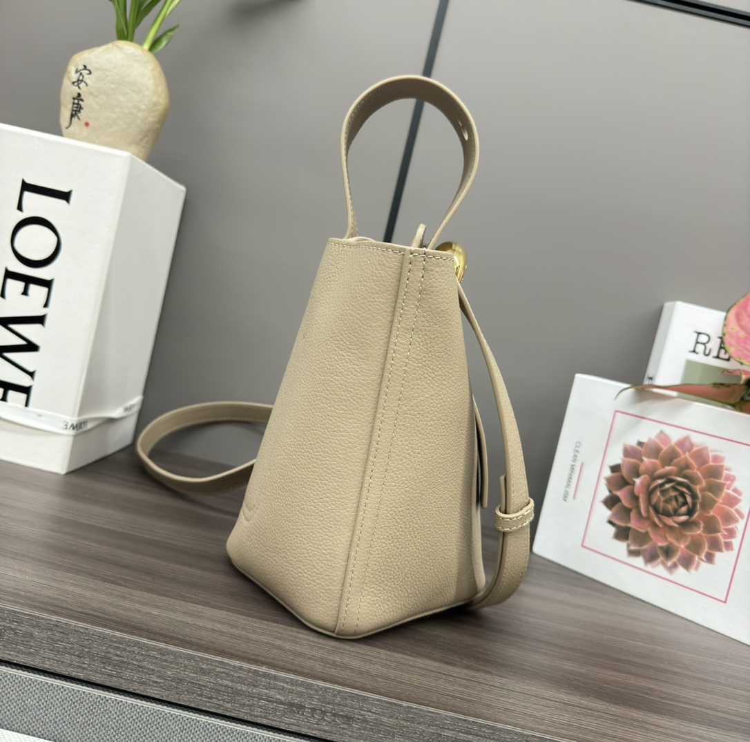 L0ew* mini pebble bucket bag-16*16*19.5cm