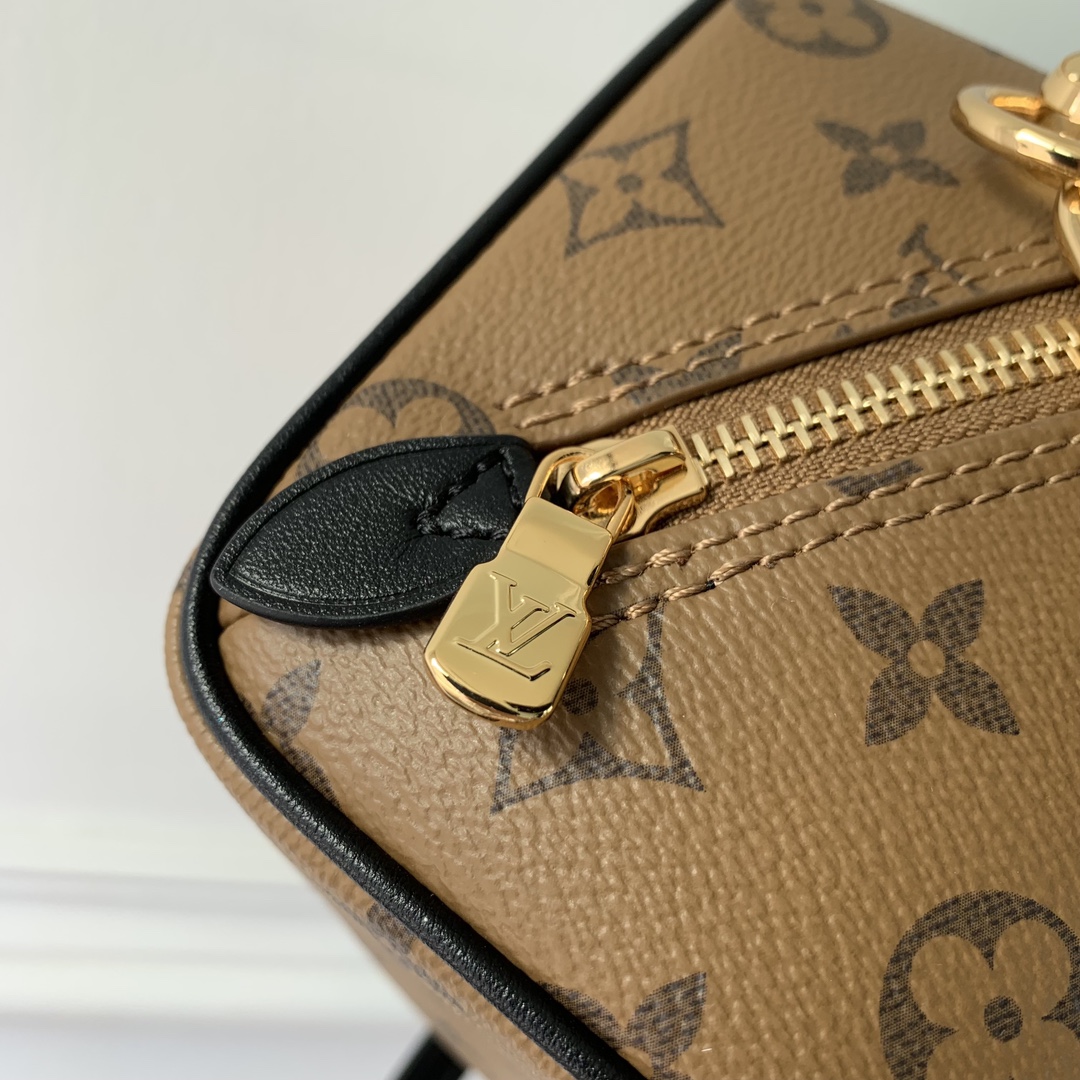 l0*is V*t0n just in case bag-m47096-11 x 8 x 2.5cm
