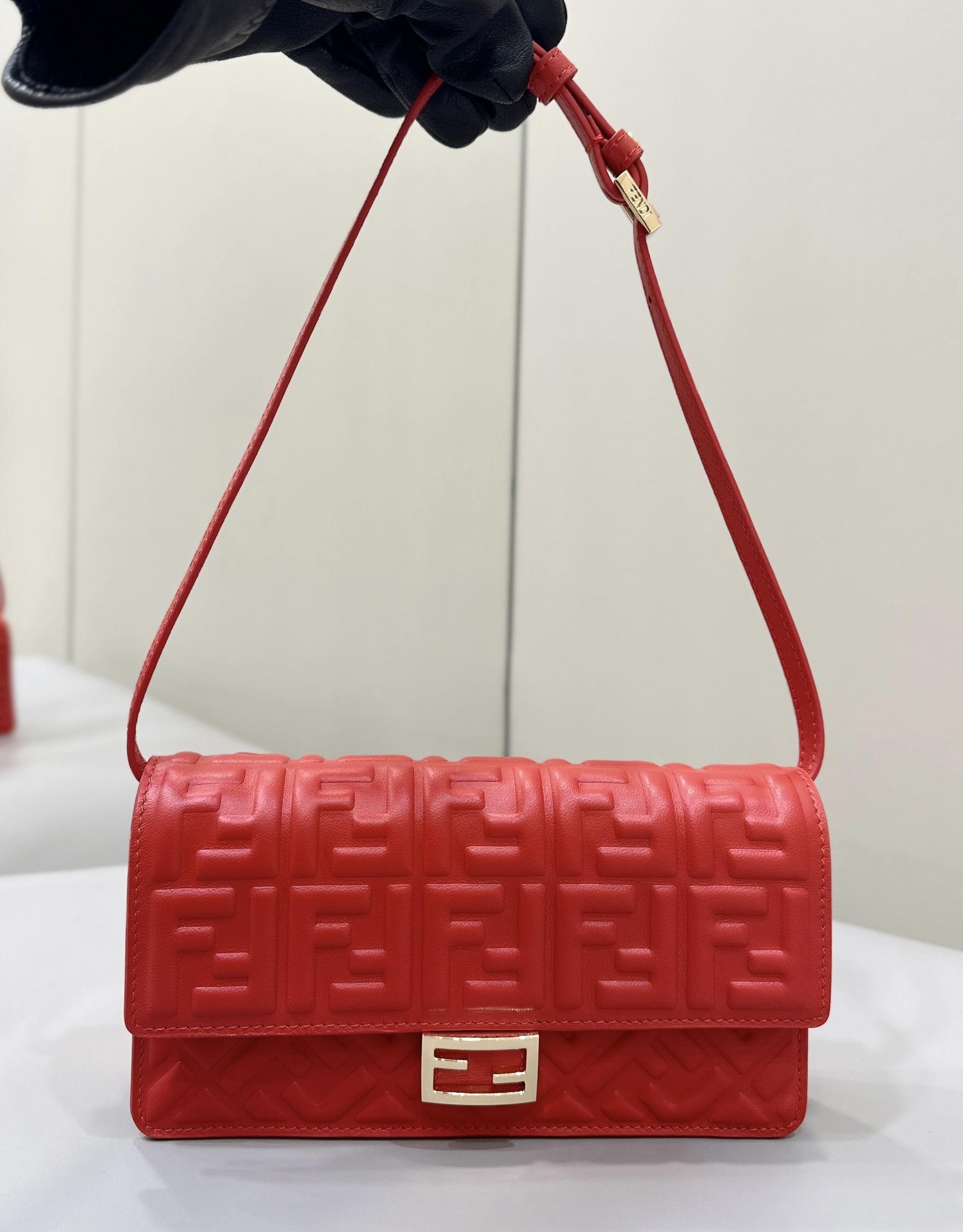 F**di baguette bag-21/5/11.5cm