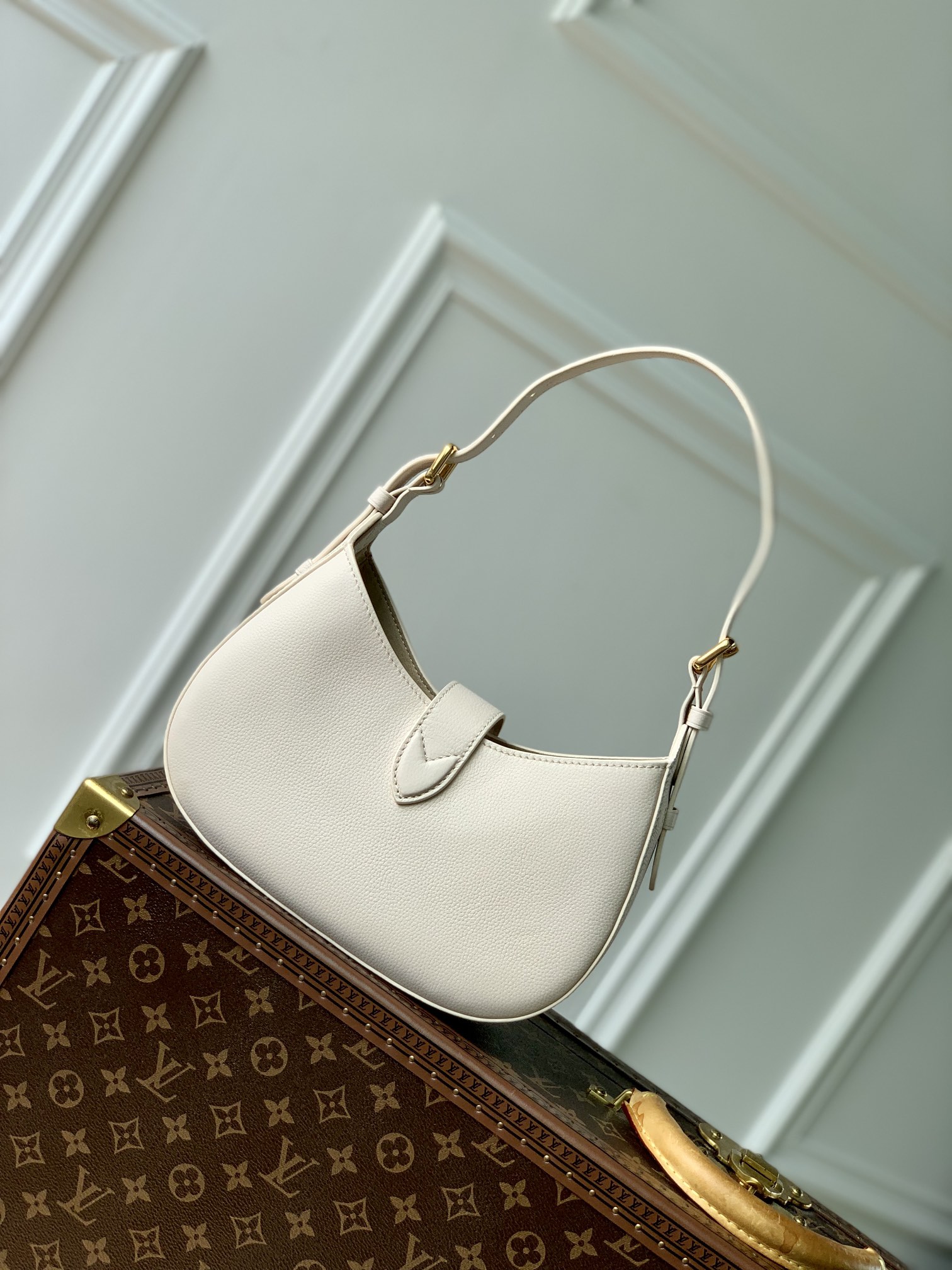 l0*is V*t0n low key shoulder bag-m24885-26 x 18 x 7cm