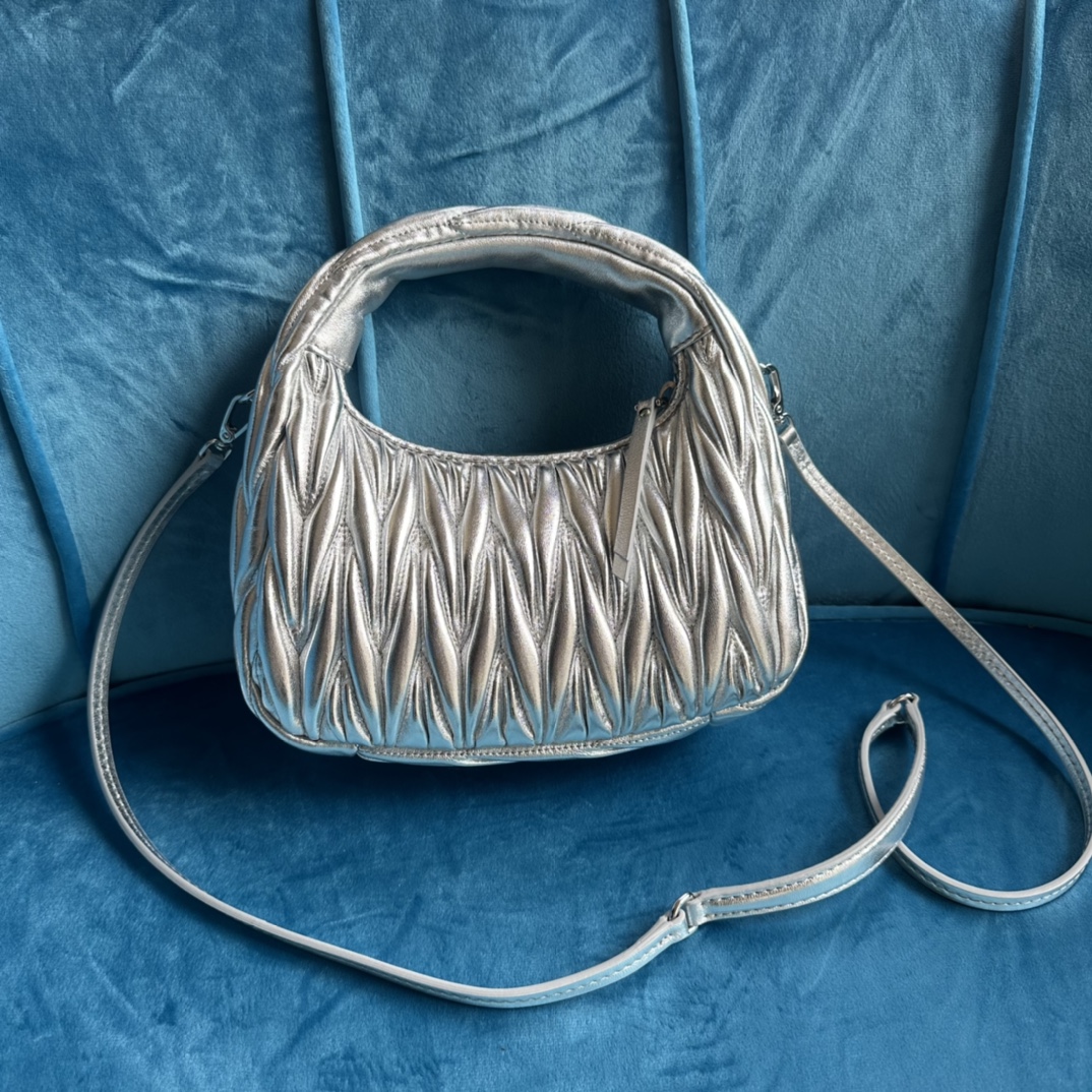 M*um*u wander hobo bag-23x13x7cm