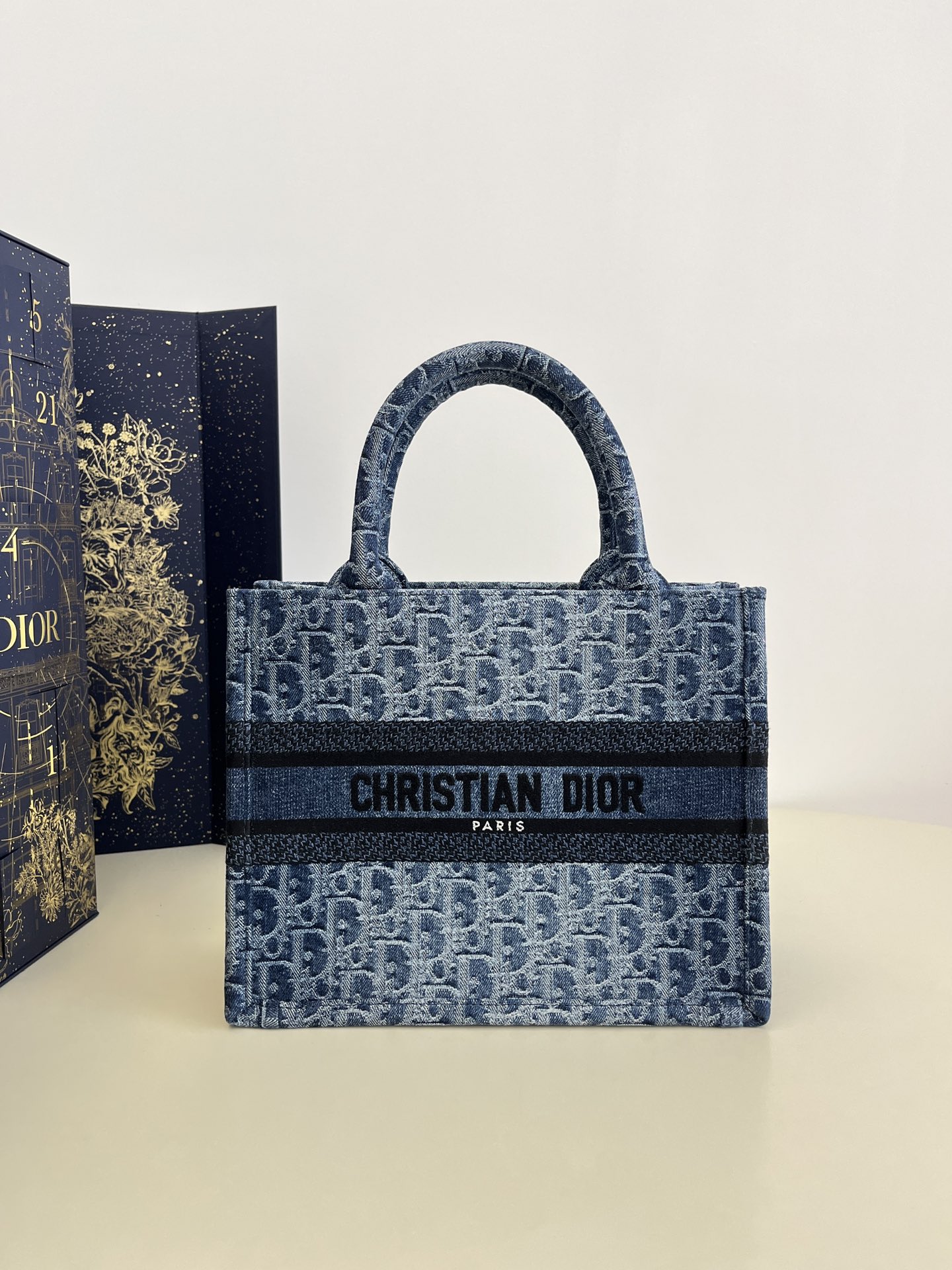 D*or small book tote-26*8*22cm