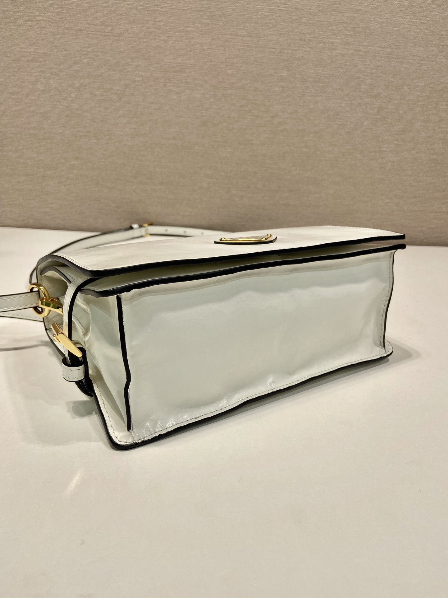 Pra*a 1bd082 messenger bag-23*15*8.5cm