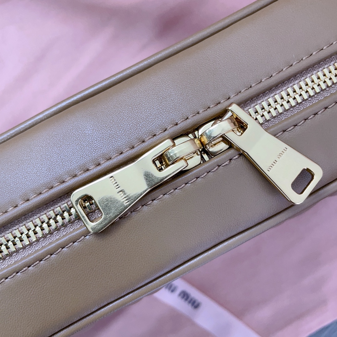 M*um*u matelassé leather shoulder 5bc158 bag-24*11.5*7cm