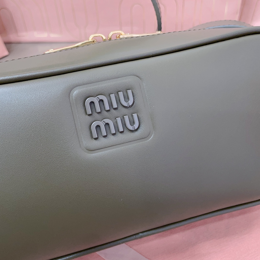 M*um*u leather shoulder 5bc158 bag-24*11.5*7cm