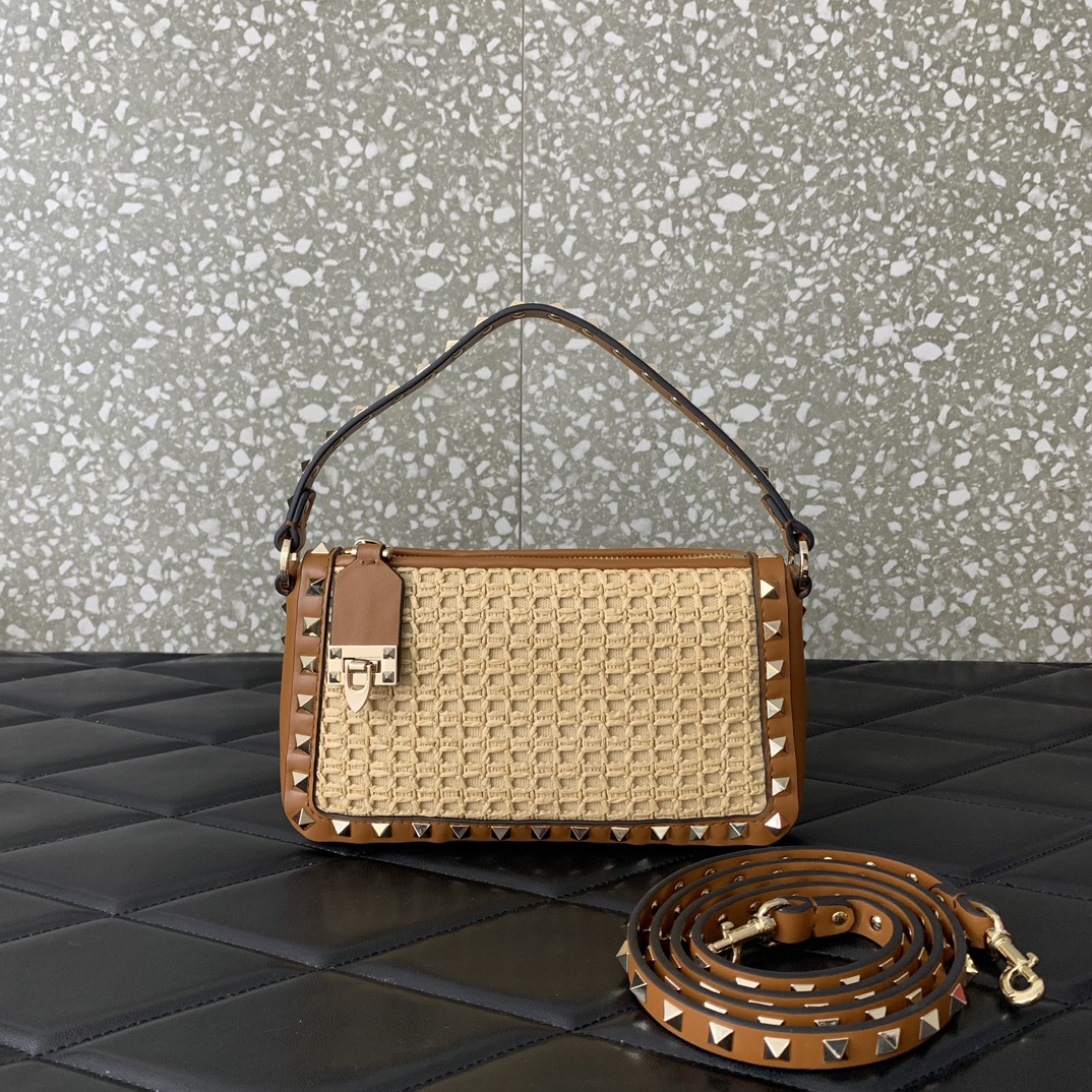 Va1e*ntin0 rockstud raffia bag-19*13*7cm