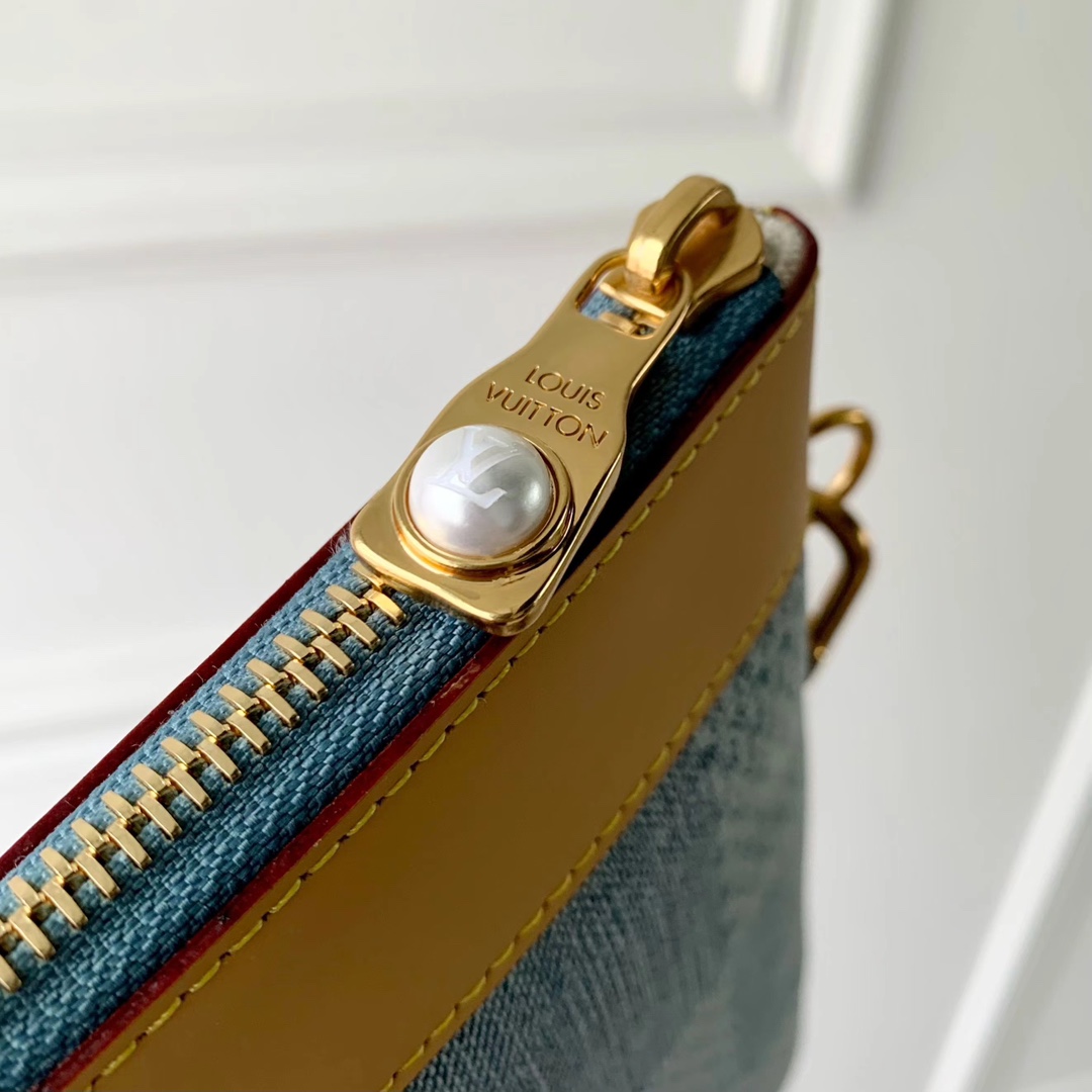 l0*is V*t0n pochette to go pouch-m82313-30*21.5 *1cm