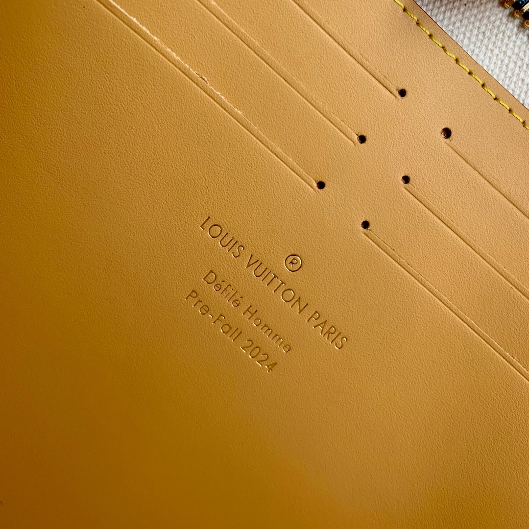 l0*is V*t0n pochette to go pouch-m82313