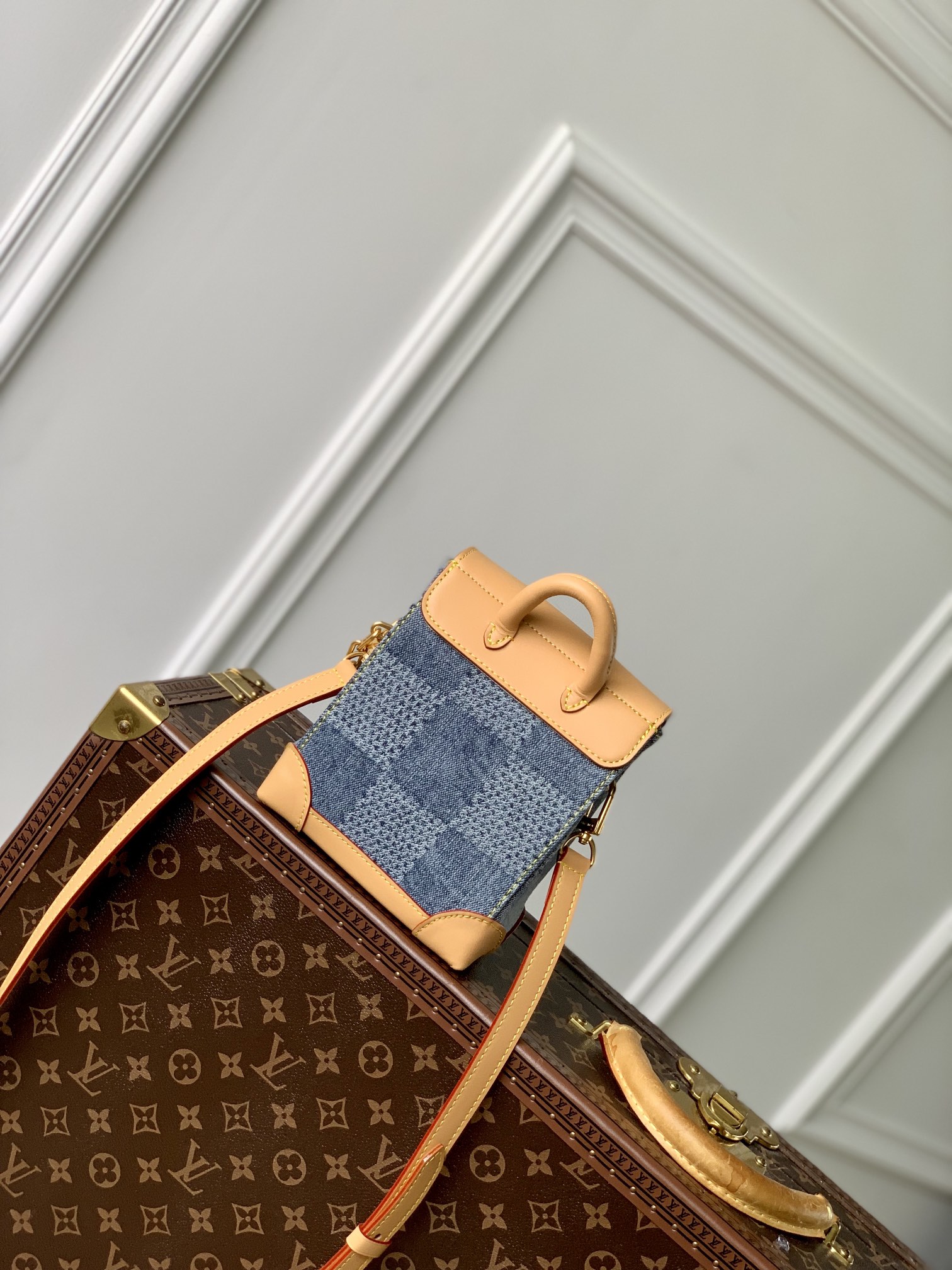 l0*is V*t0nsteamer bag-15 x 18 x 7cm