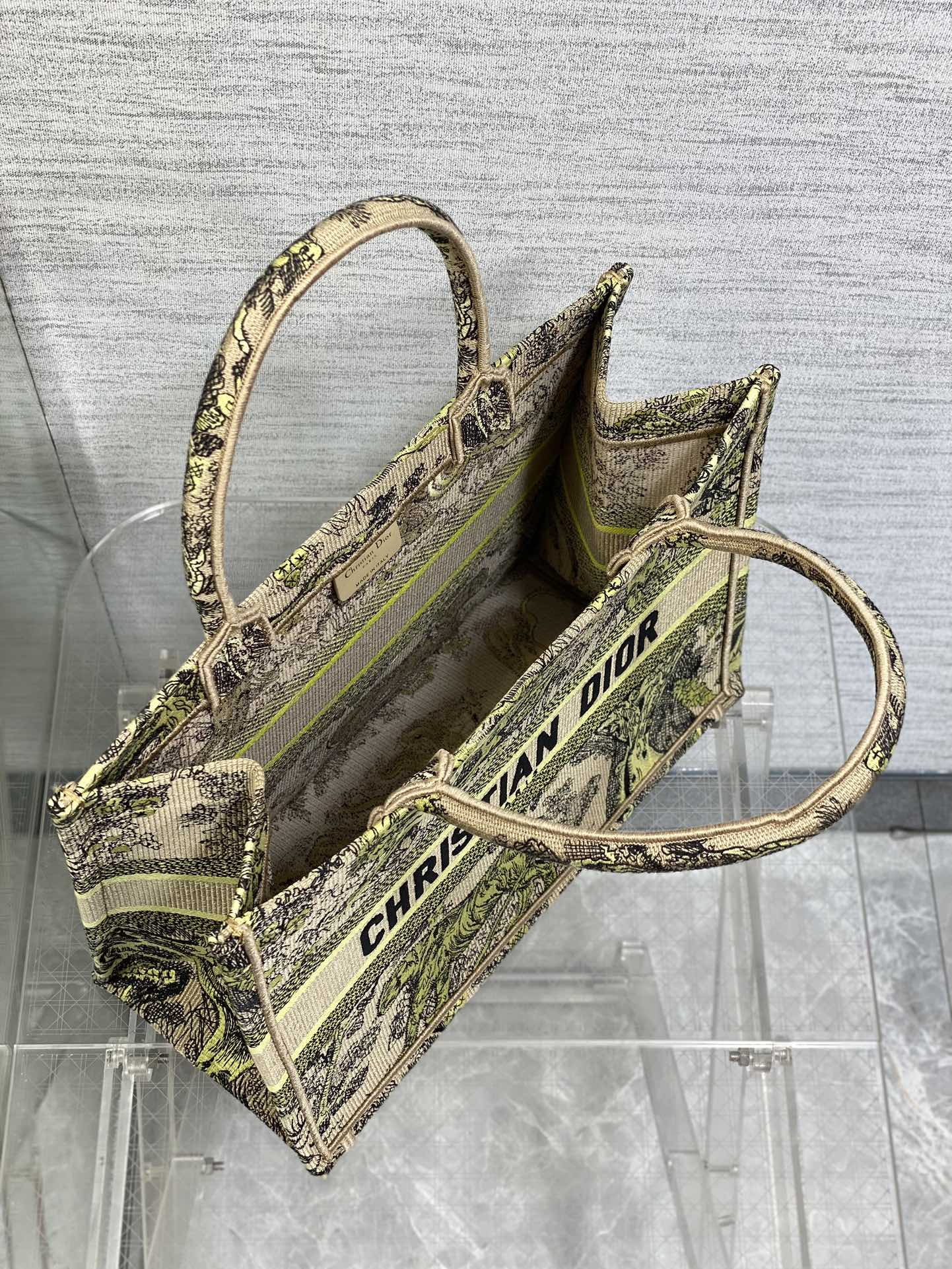 D*or small book tote-36.5cm