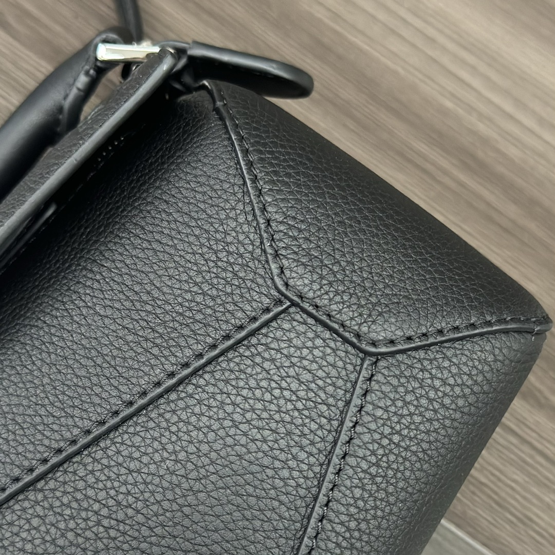 L0ew* puzzle edge bag-18*12.5*8cＭ