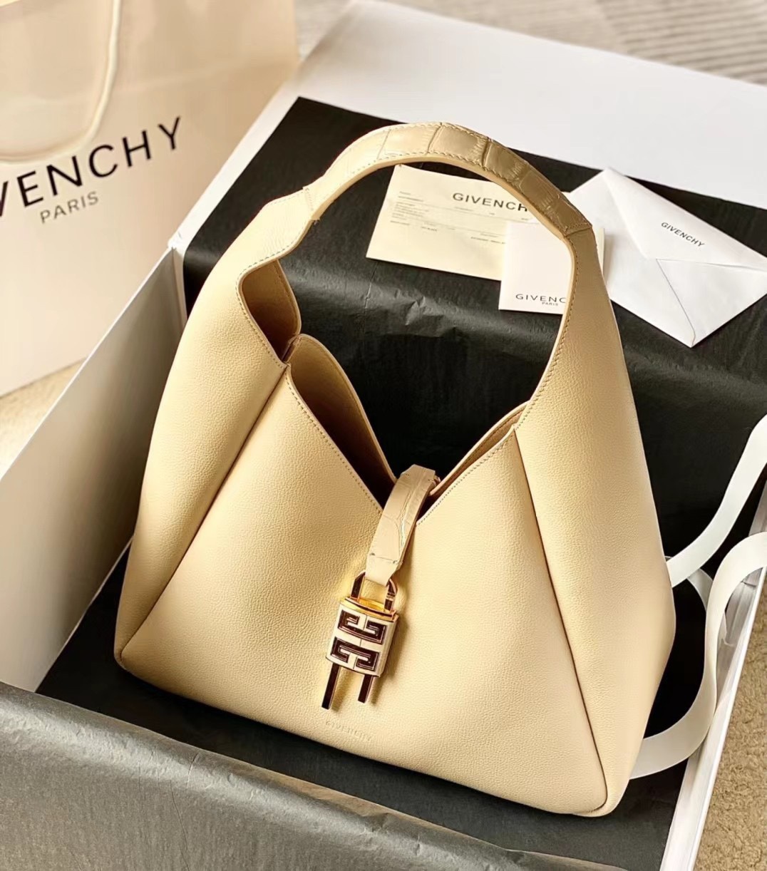 G1uenchy g-hobo tote-31*15*43cm