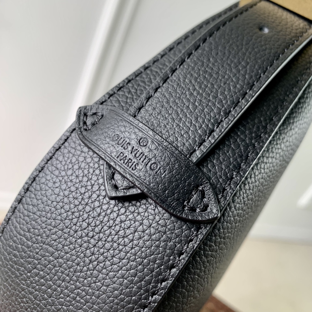 l0*is V*t0n low key bumbag-28*13*5.5cm