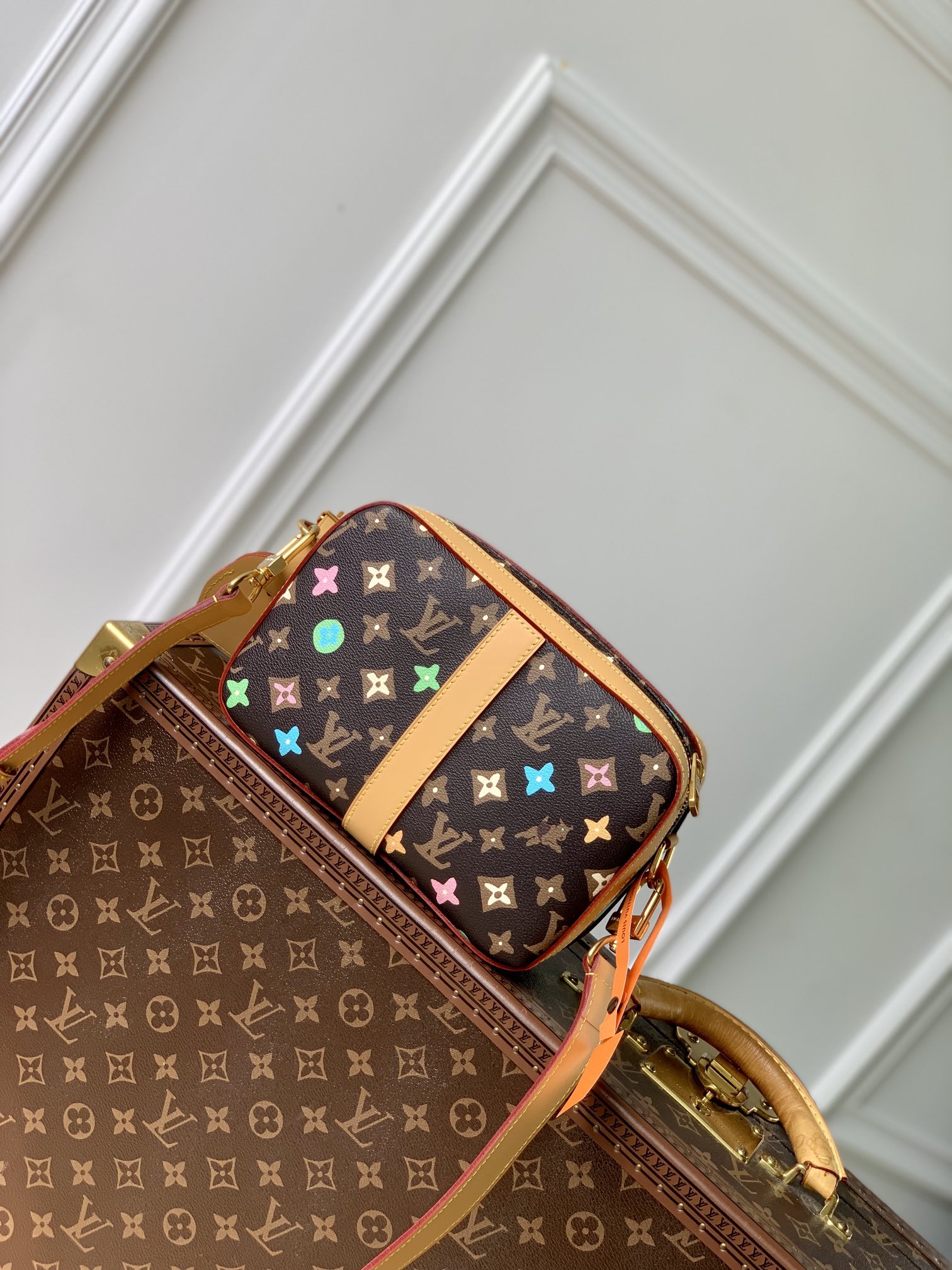l0*is V*t0n envelope bag-23.5 x 15.5 x 8.5cm