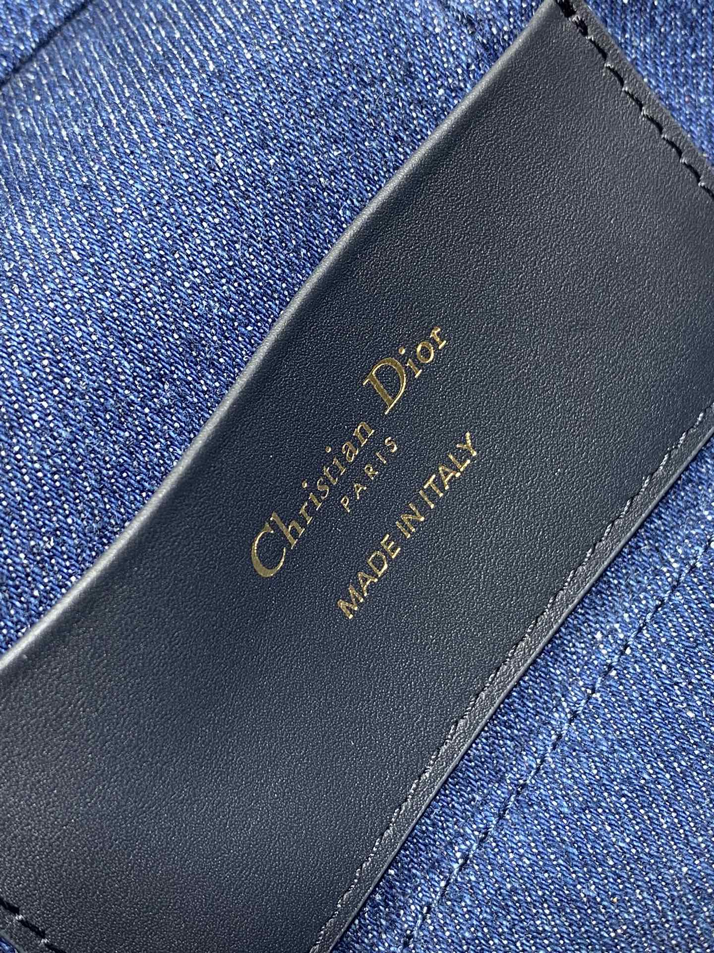D*or 30 montaigne vanity-16.5*8*9.5cm