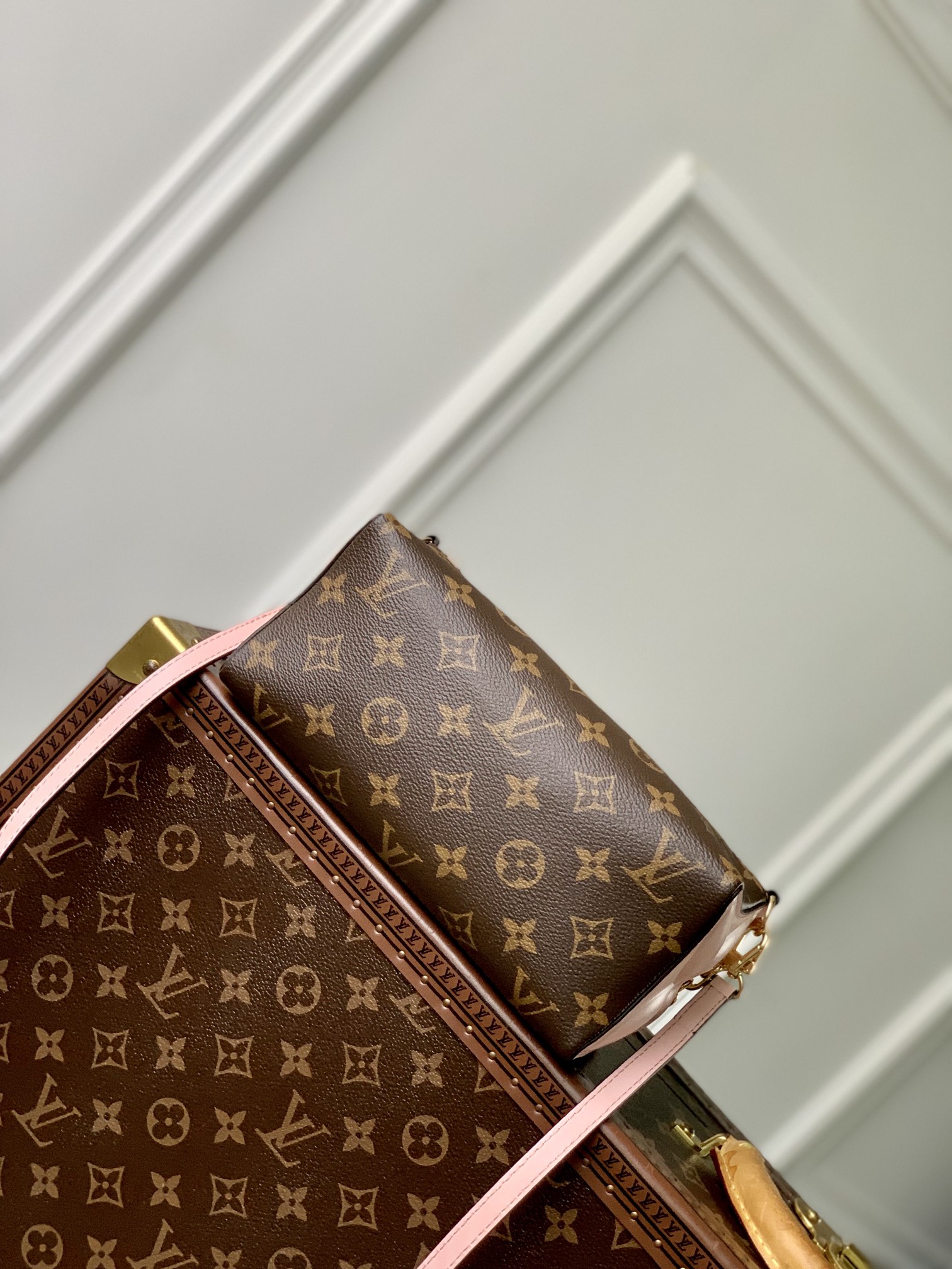 l0*is V*t0n bloom pouch-m11303-22.5*13*13cm