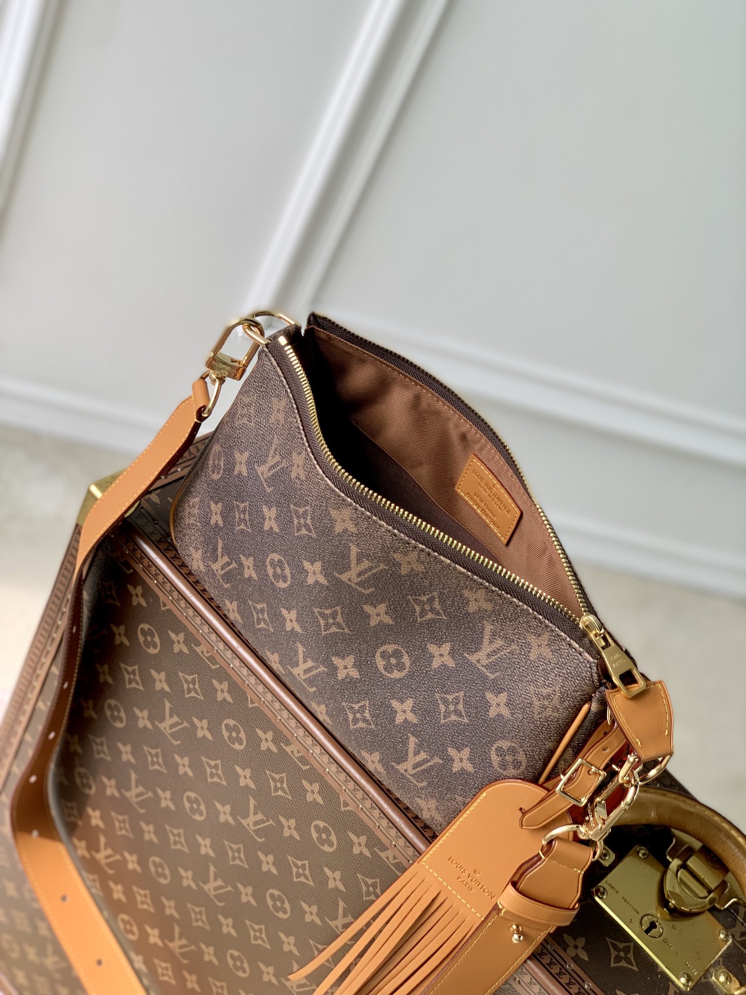 l0*is V*t0npochette accessoire xl m11623-28*16.5*9cm