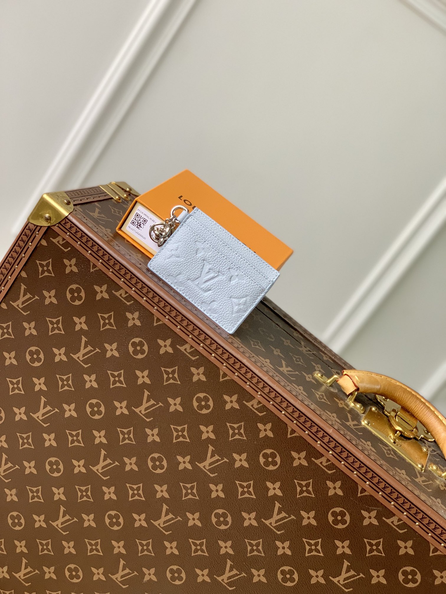 l0*is V*t0n wallet-12 8 0.8cm