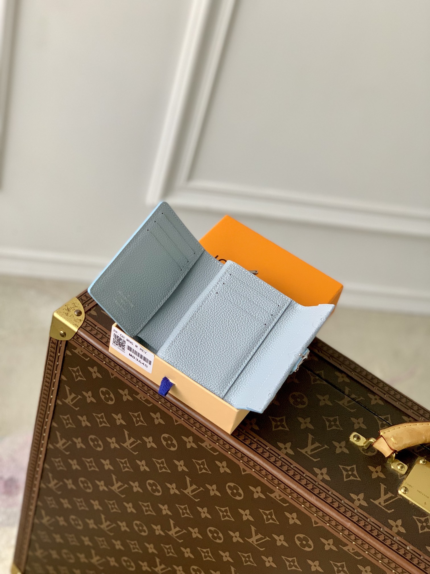 l0*is V*t0n wallet-11.5 x 8.5 x 4cm