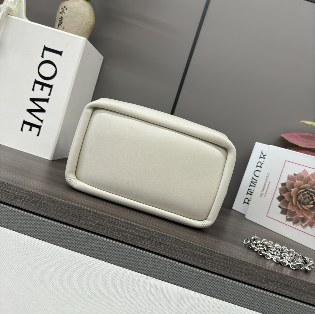 L0ew* squeeze bag-29*24*10.5cm