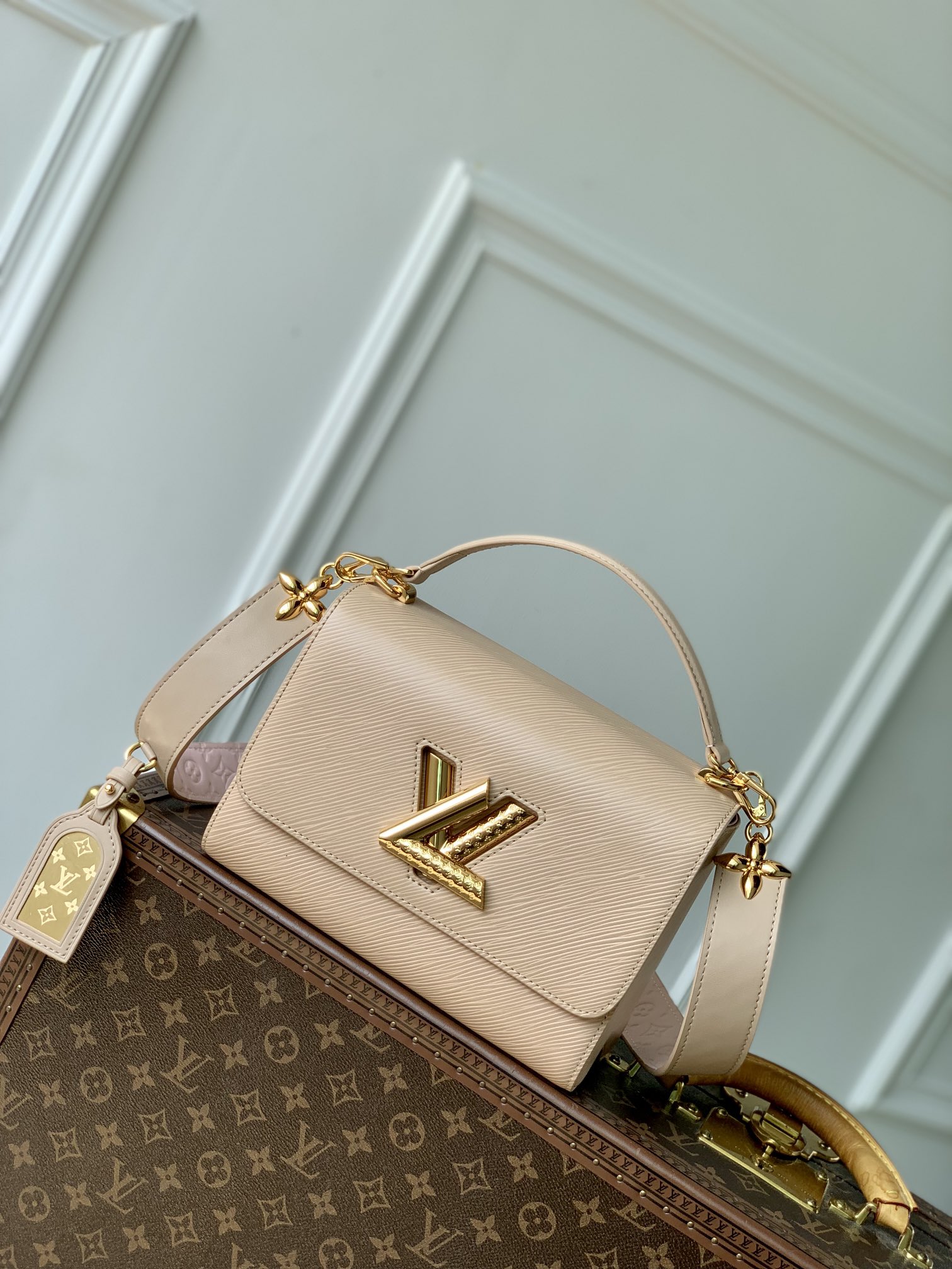l0*is V*t0n twist mm bloom bag-m25360-23*17*9.5cm