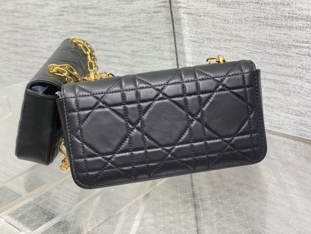 D*or miss carro bag-22*12.5*4cm
