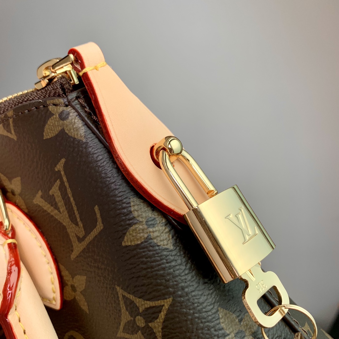 l0*is V*t0n lockit bb bag-15 x 19 x 7cm