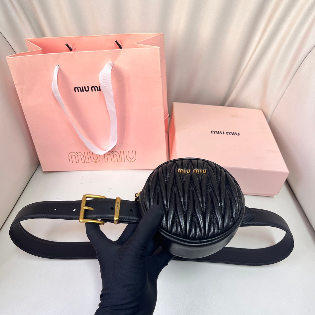 M*um*u belt bag
