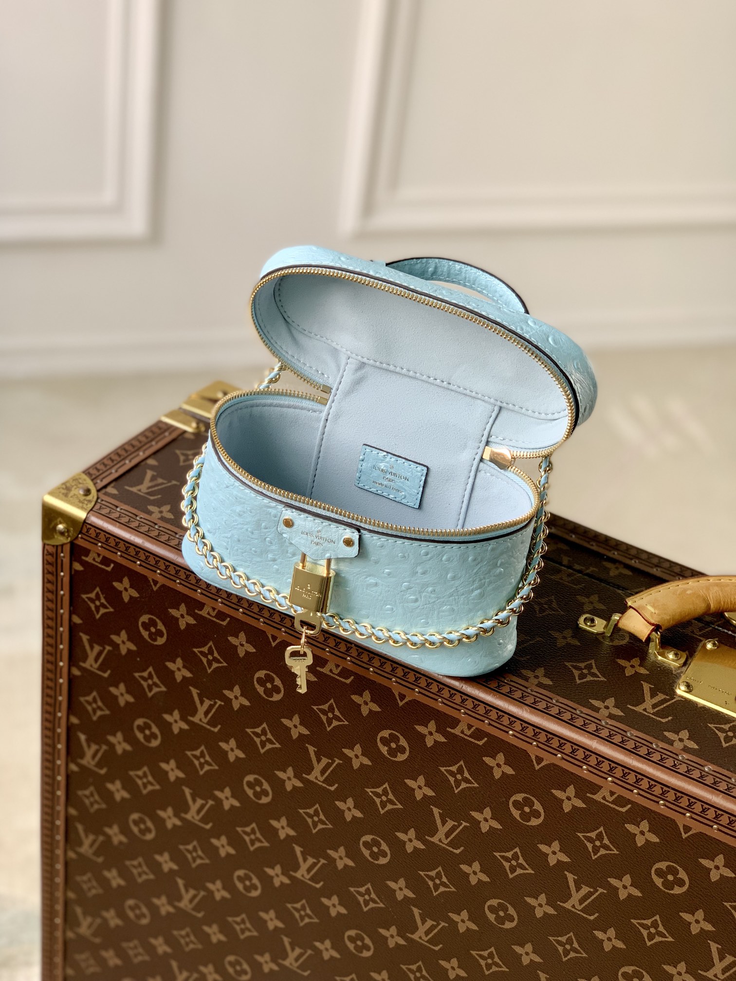 l0*is V*t0n cosmetic bag-n85806-19*11.5*6.5cm