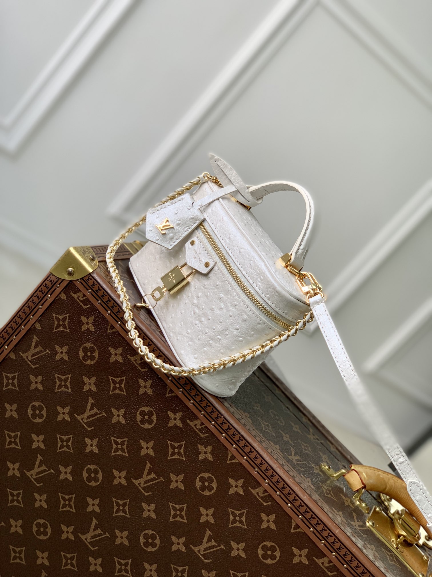 l0*is V*t0n cosmetic bag-n85806-19*11.5*6.5cm