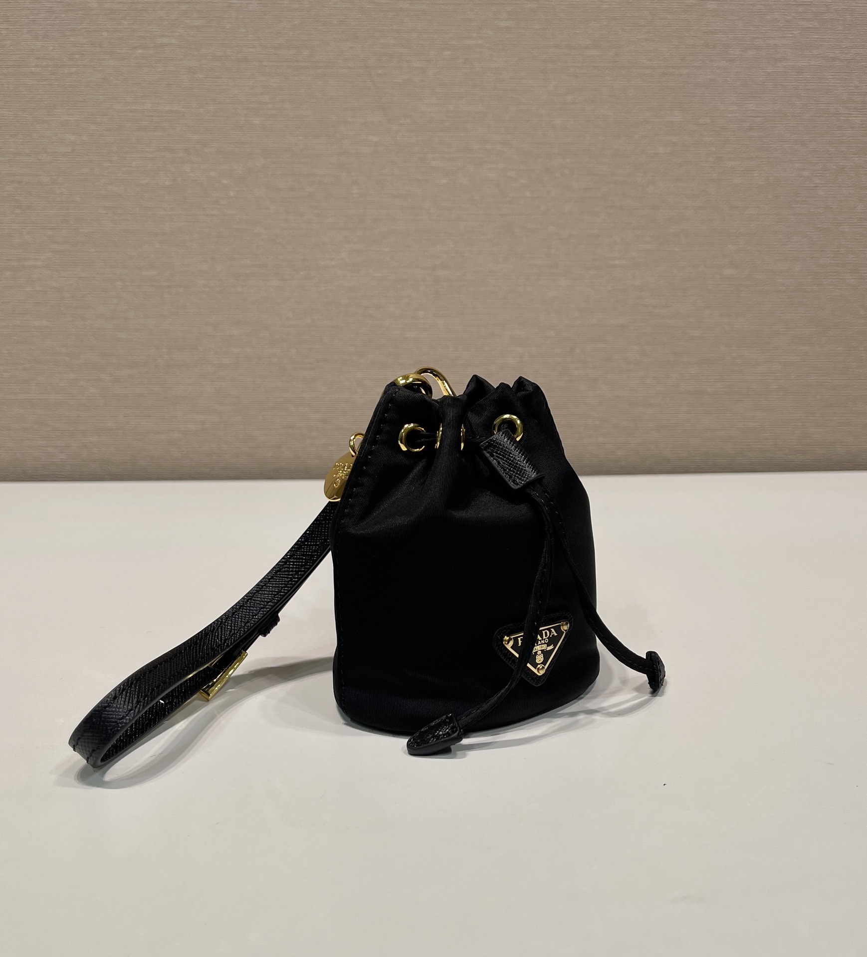 Pra*a 1tt202 re-nylon mini bag-8.5*10.5cm