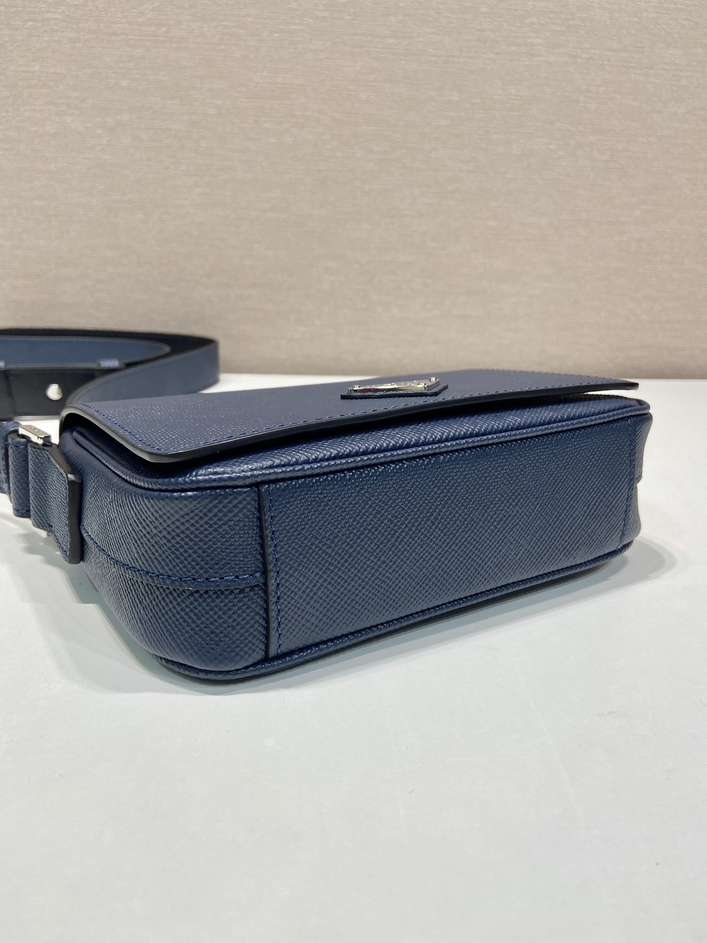Pra*a 2vd065 shoulder bag-19*13*5cm