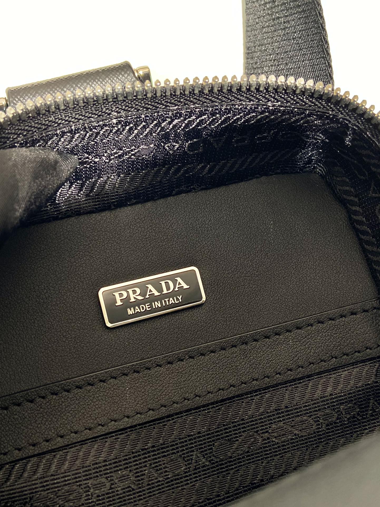 Pra*a 2vz106 Pra*a brique saffiano leather bag-14*20*5cm
