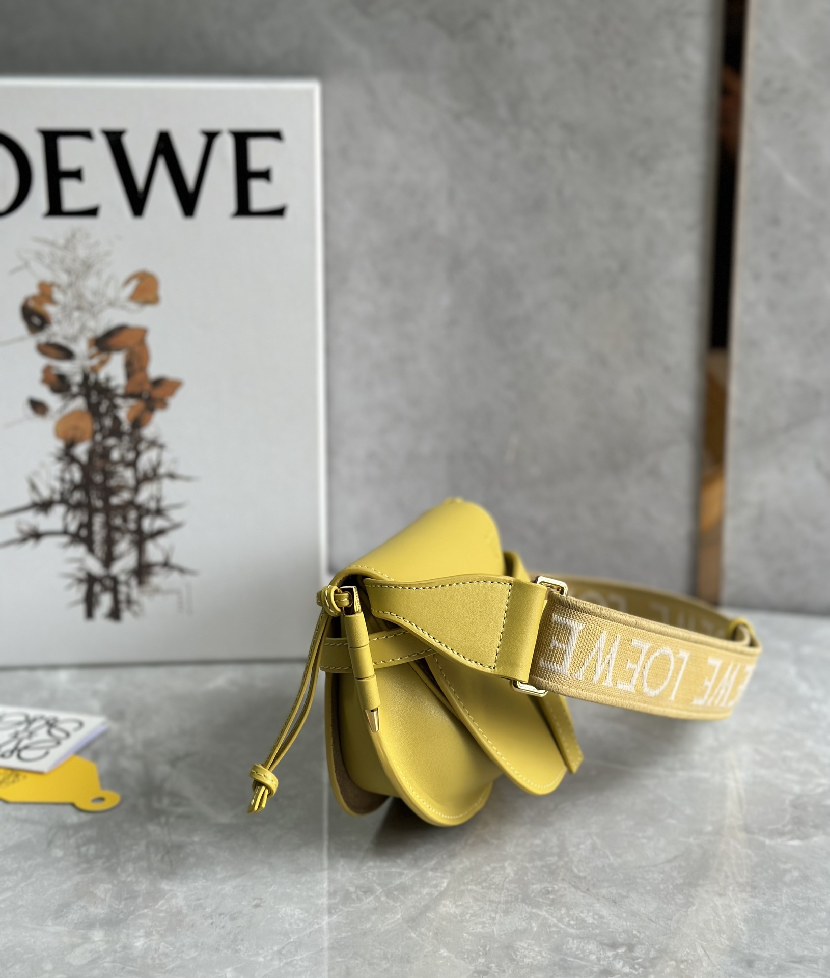 L0ew* mini puzzle gatedual bag-21*12.5*9cm