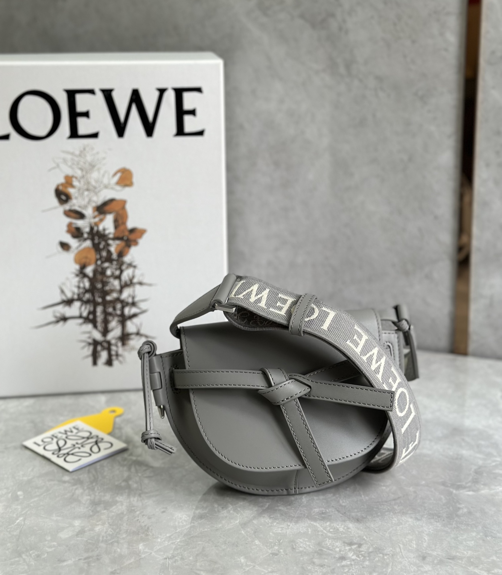 L0ew* mini puzzle gatedual bag-21*12.5*9cm