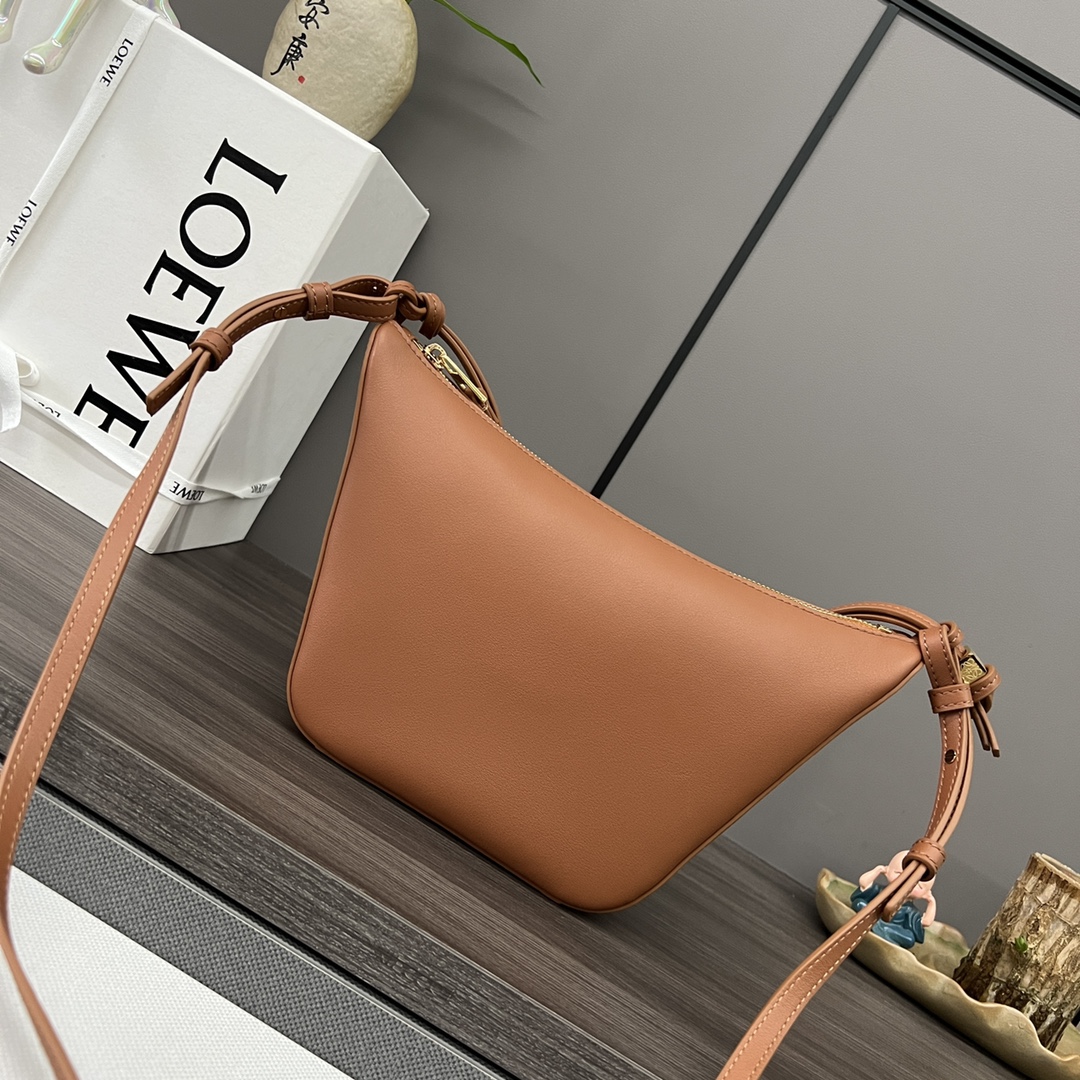 L0ew* hammock hobo bag-28*17*9.5cm