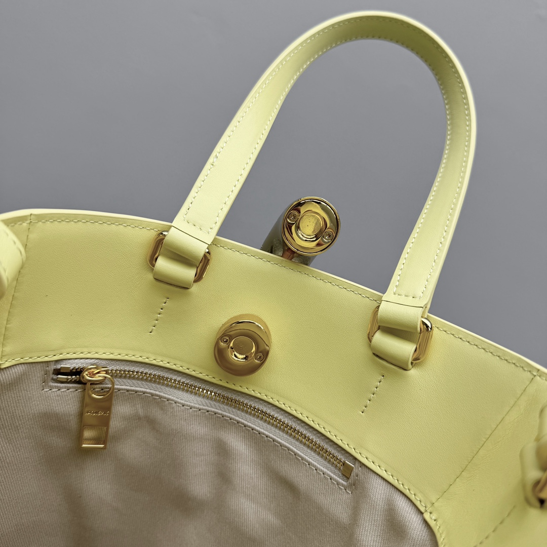 Ja*qvemvs le petit bambo bag-10*10*20cm
