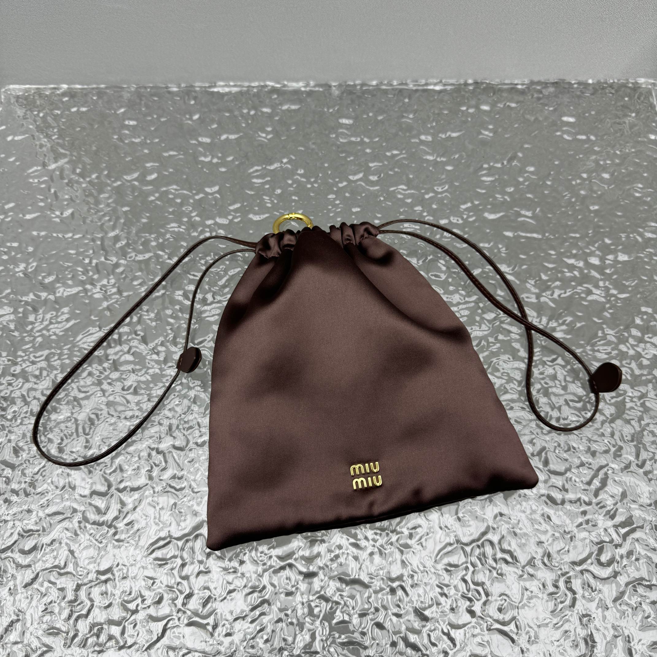 M*um*u joie pouch-18*20cm