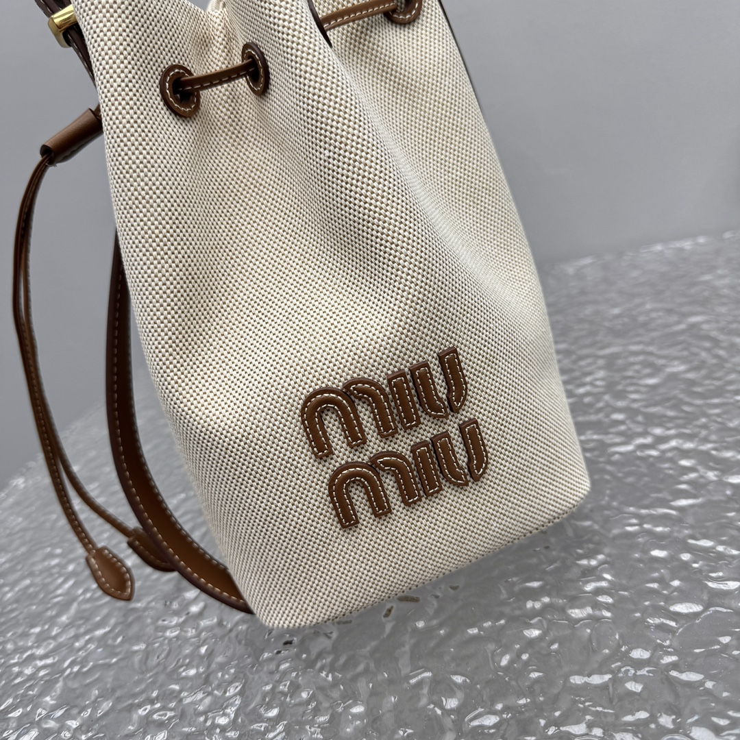 M*um*u bucket-16*14*23cm