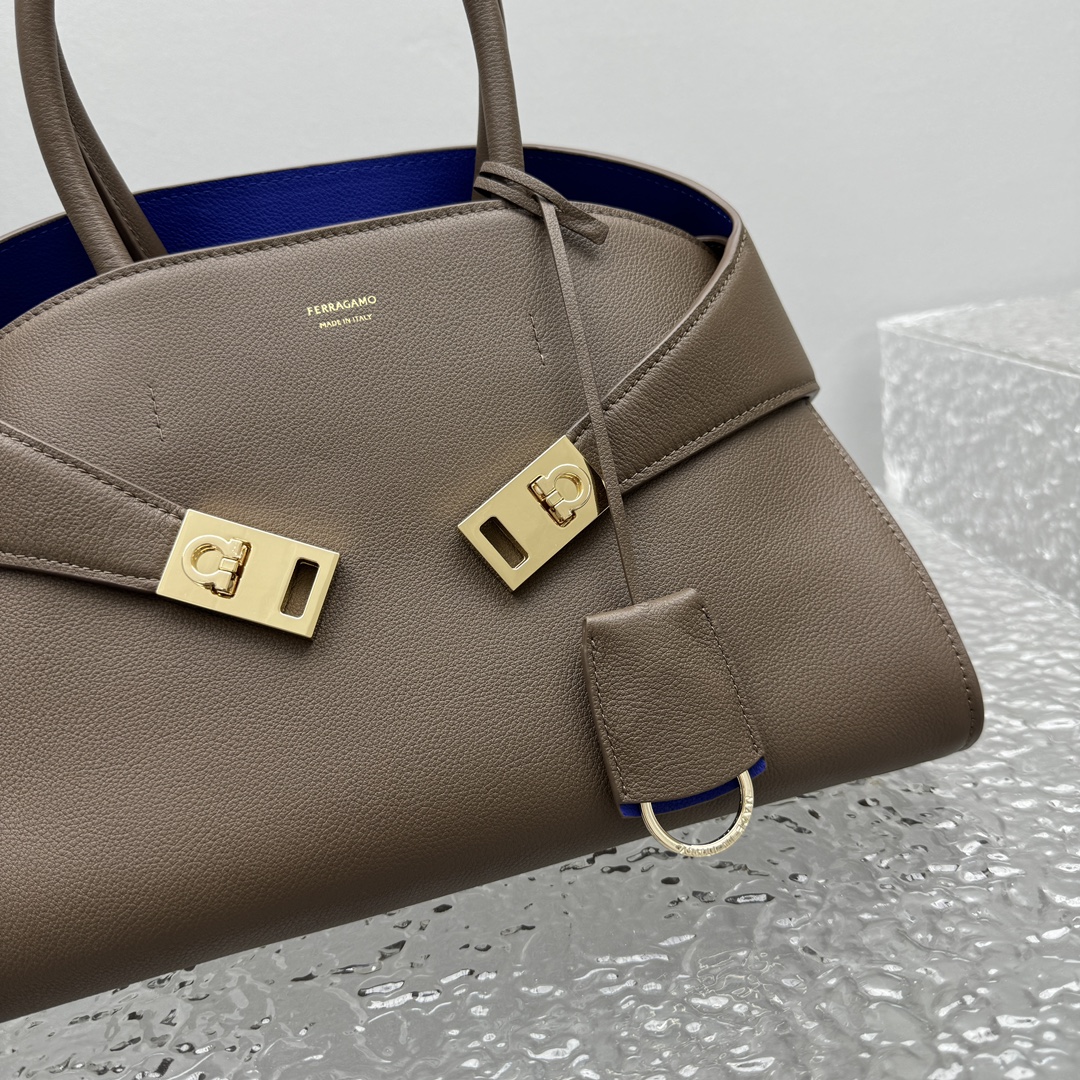 Ferragamo Top-handle Bag-32*22*14CM