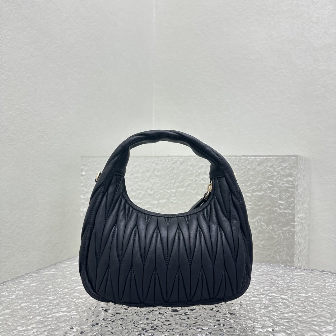 M*um*u wander hobo bag-20*6*17cm