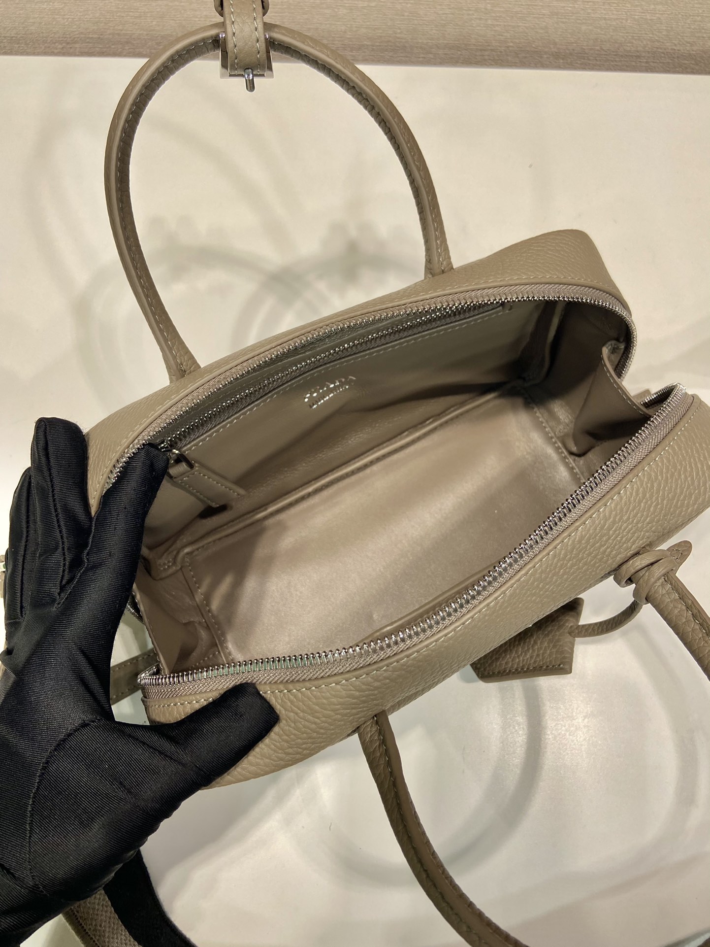 Pra*a top handbags-1bb102-24*12*8.5cm