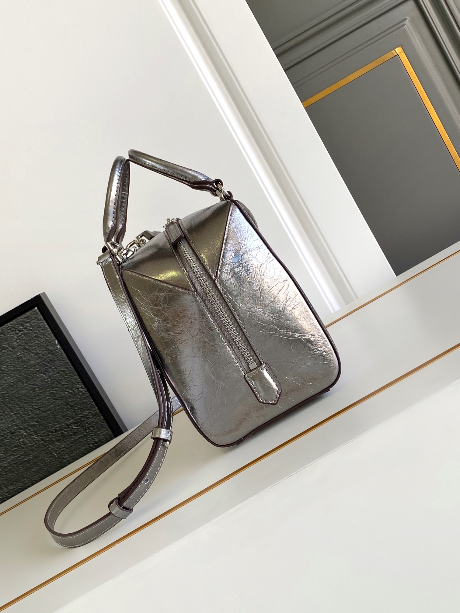 G1uenchy anyigona cube tote-13*19*22cm