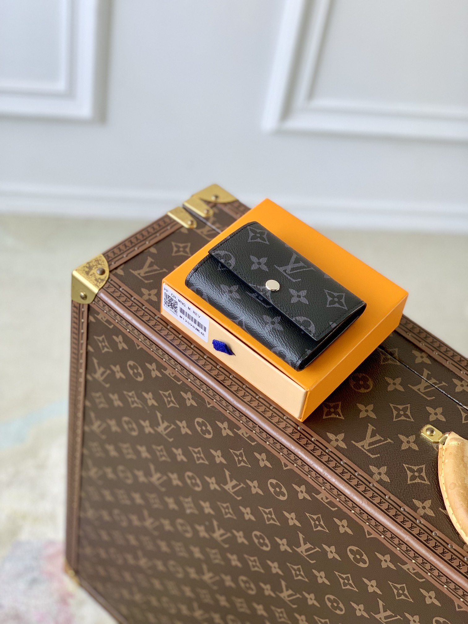 l0*is V*t0nvictor wallet-m12598-11.5 x 9 x 2.5cm