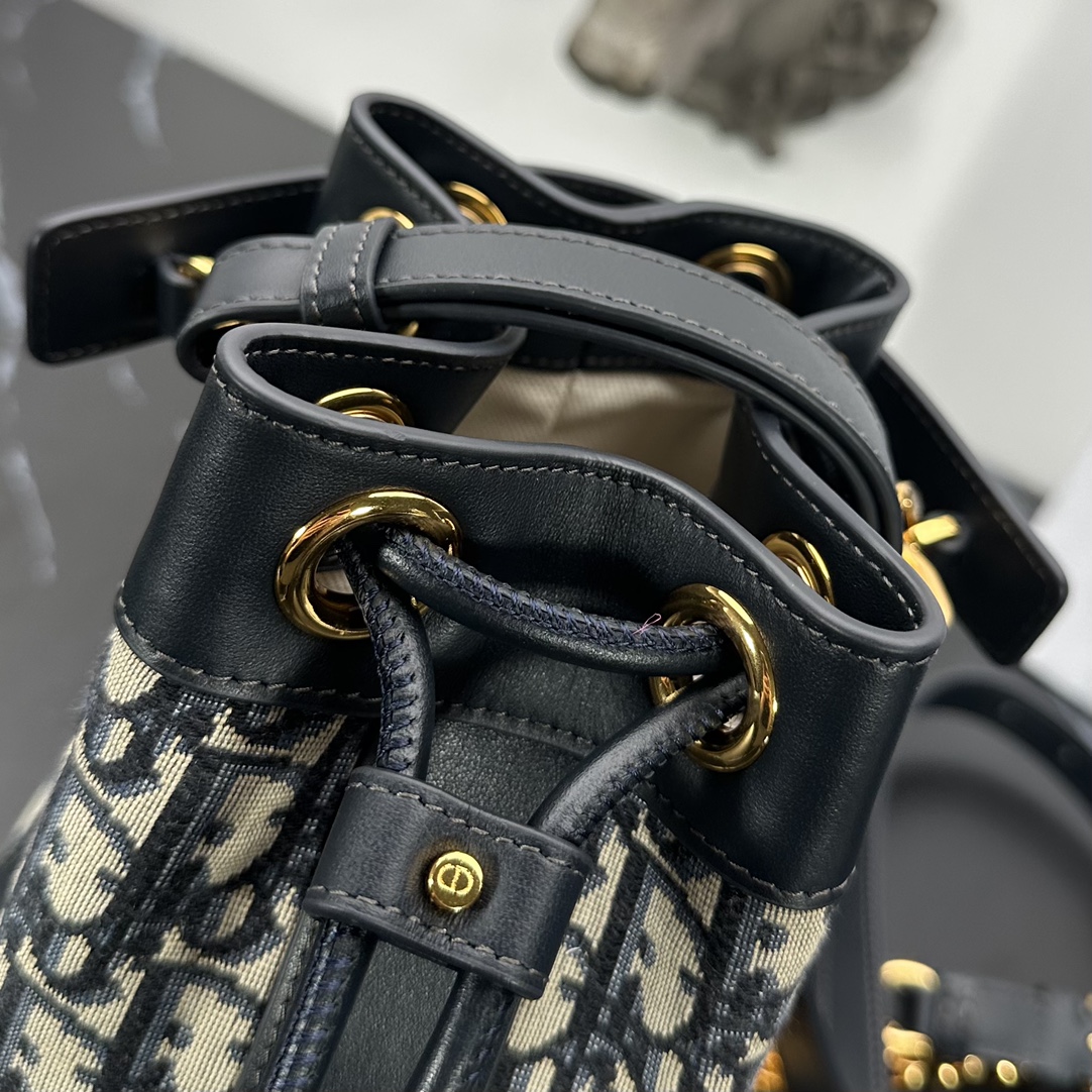 D*or cross-body & shoulder bags-15*25cm