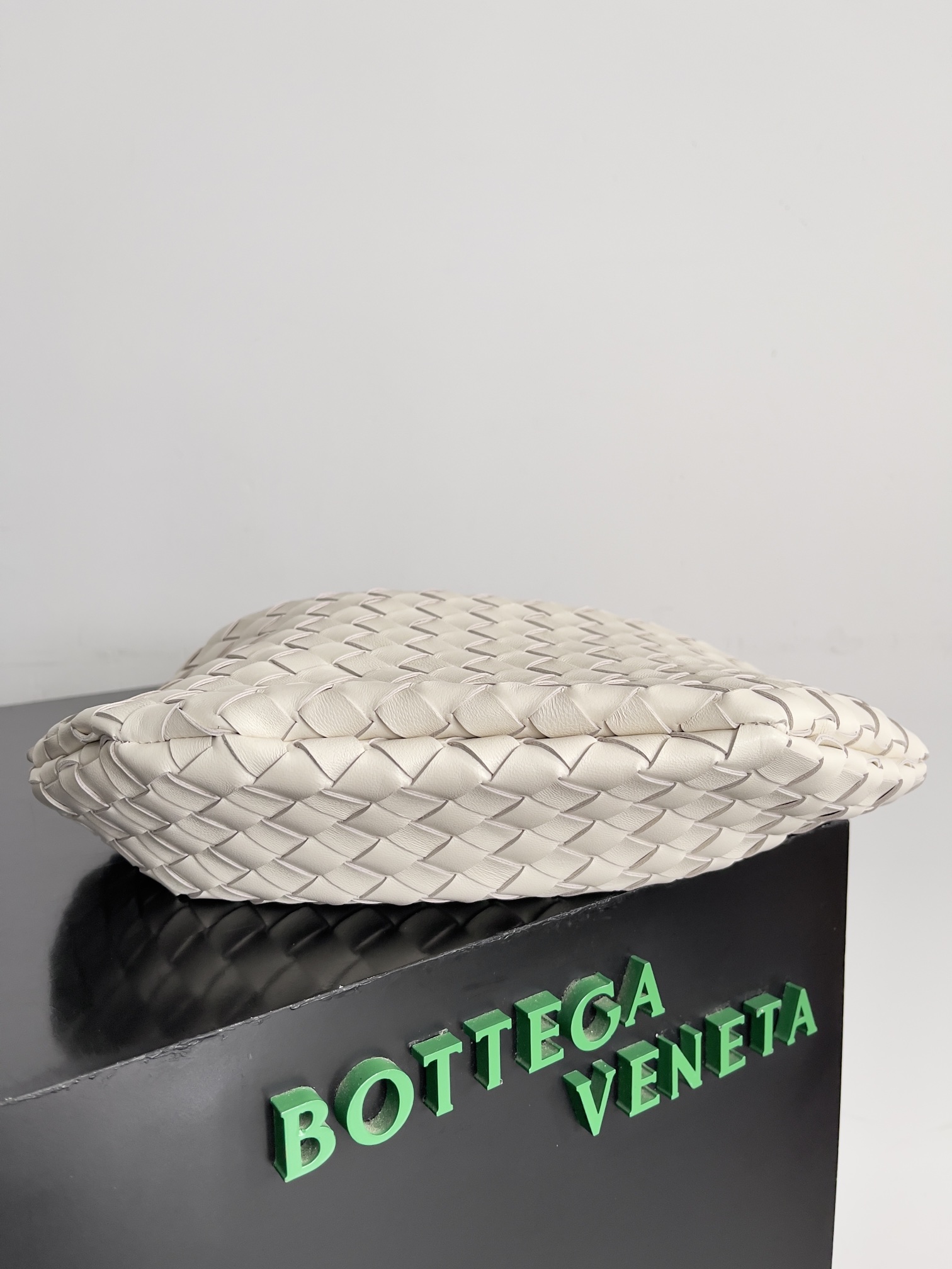 b0tt*ga Ven*ta sardine bag-36*3*24cm